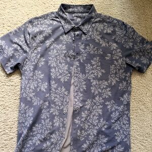 Vuori, Men’s Medium, Floral Inspired Print Dark Grey Button up
